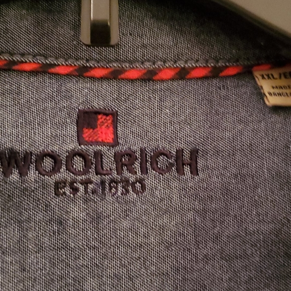 Button down - Picture 2 of 2